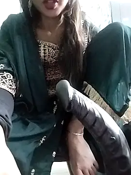 Snapshot of Noor_Darliing chatting on 02-04-25, 06:06 Noor Darliing online show from 02-04-25, 06:06