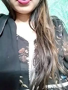 Snapshot of Noor_Darliing chatting on 02-19-25, 09:47 Noor Darliing online show from 02-19-25, 09:47