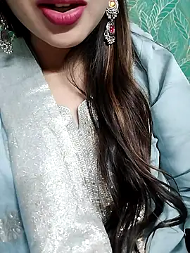 Snapshot of Noor_Darliing chatting on 02-26-25, 06:11 Noor Darliing online show from 02-26-25, 06:11