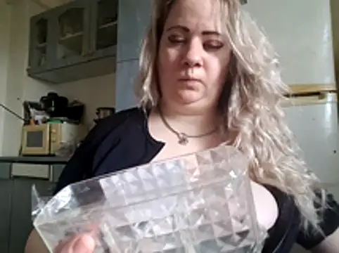 D Marinna online show from 01-28-25, 01:16