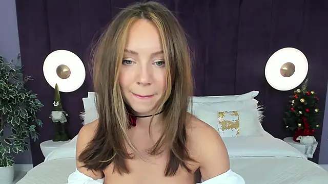 LilyRaisa online show from 12-22-24, 03:11