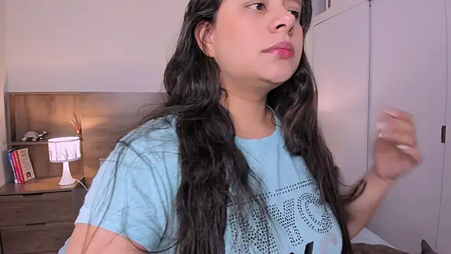 Snapshot of emily_adams01 chatting on 12-02-25, 10:27 emily adams01 online show from 12-02-25, 10:27