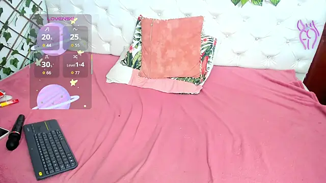 Andrea Williams24 online show from 11-13-25, 03:55