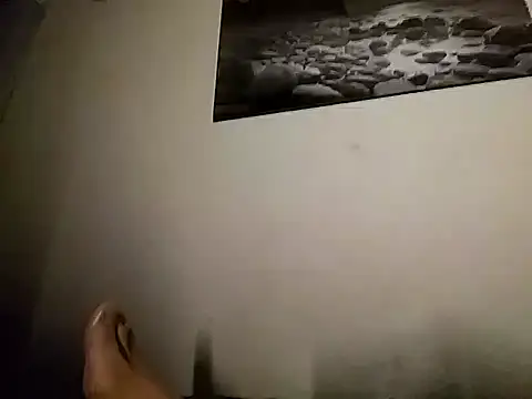 Snapshot of hotraillX chatting on 03-05-25, 08:21 hotraillX online show from 03-05-25, 08:21