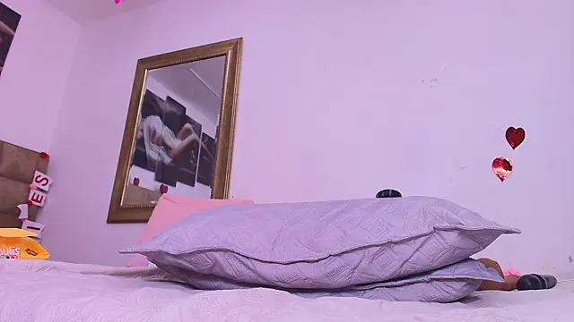 Snapshot of _sex_mia chatting on 02-21-25, 01:33  sex mia online show from 02-21-25, 01:33