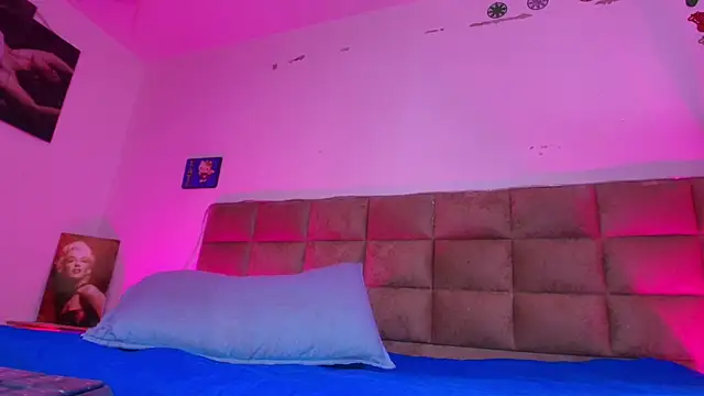 Snapshot of _sex_mia chatting on 09-21-25, 07:15  sex mia online show from 09-21-25, 07:15