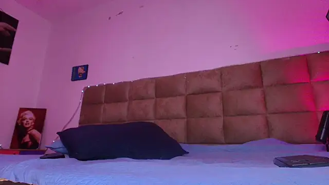 Snapshot of _sex_mia chatting on 09-24-25, 07:17  sex mia online show from 09-24-25, 07:17