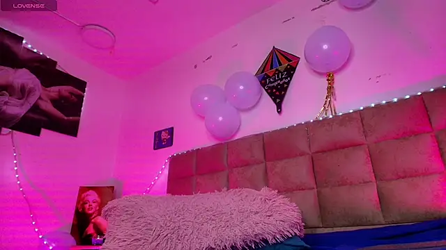 Snapshot of _sex_mia chatting on 10-05-25, 07:12  sex mia online show from 10-05-25, 07:12