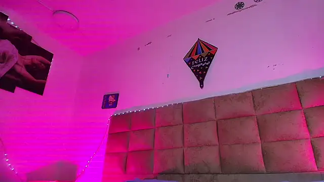 Snapshot of _sex_mia chatting on 10-08-25, 07:22  sex mia online show from 10-08-25, 07:22