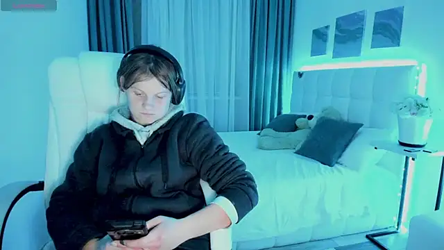 Kathlyn  Heath online show from 02-19-25, 06:43