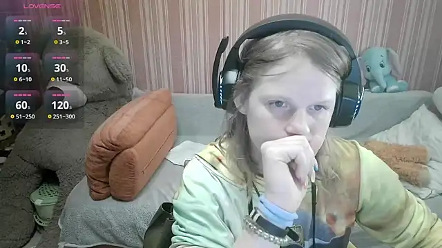Snapshot of Kathlyn__Heath chatting on 05-18-26, 05:41 Kathlyn Heath online show from 05-18-26, 05:41