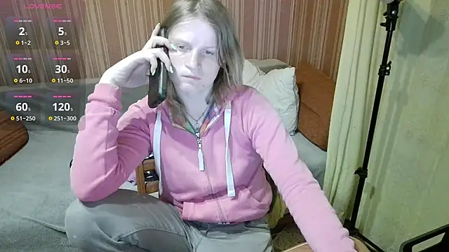 Snapshot of Kathlyn__Heath chatting on 06-06-26, 06:56 Kathlyn Heath online show from 06-06-26, 06:56