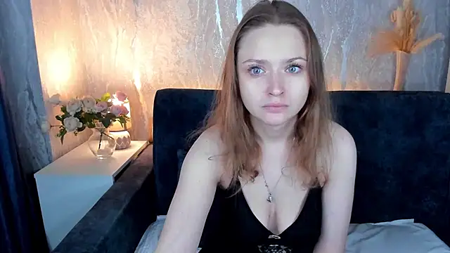 Snapshot of Linda_Bryant chatting on 07-12-26, 12:12 Linda Bryant online show from 07-12-26, 12:12