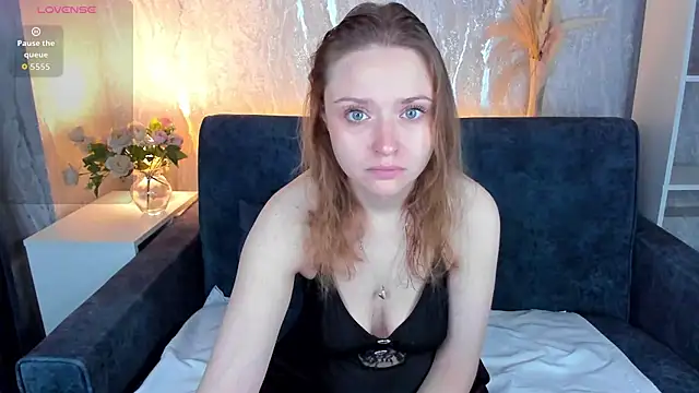 Snapshot of Linda_Bryant chatting on 07-27-26, 12:39 Linda Bryant online show from 07-27-26, 12:39
