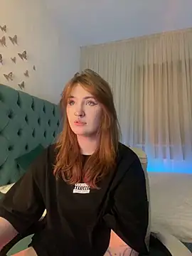  Chlo  e online show from 02-10-25, 04:19