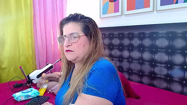 sandra 20 online show from 07-25-26, 10:13