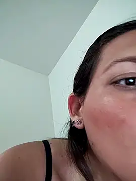 Mia Hampton online show from 02-28-25, 10:17