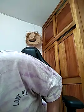 Mia Hampton online show from 09-17-25, 07:48