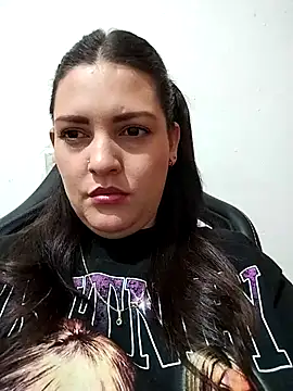 Snapshot of Mia_Hampton chatting on 01-08-26, 04:42 Mia Hampton online show from 01-08-26, 04:42