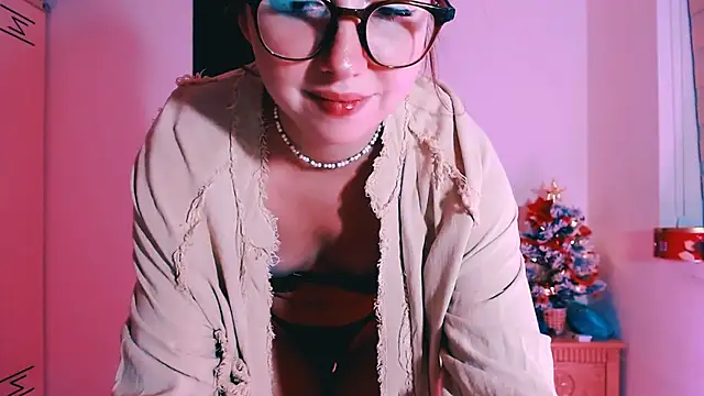 Cosmo Riri online show from 12-19-25, 01:40