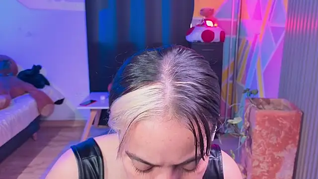 Cuttiealice online show from 11-06-25, 12:39