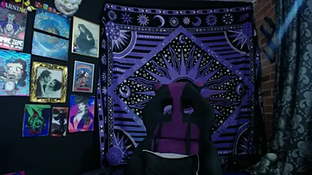 Snapshot of Yourmadame_P chatting on 10-23-25, 12:10 Yourmadame P online show from 10-23-25, 12:10