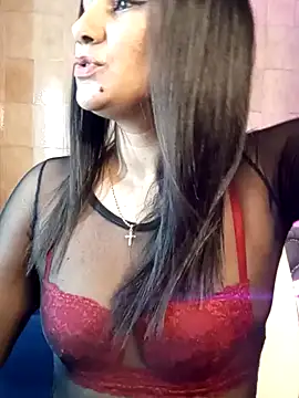 Snapshot of Leticia_goddes chatting on 12-19-24, 02:45 Leticia goddes online show from 12-19-24, 02:45