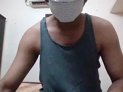 Snapshot of hydhunk29 chatting on 09-26-25, 07:01 hydhunk29 online show from 09-26-25, 07:01