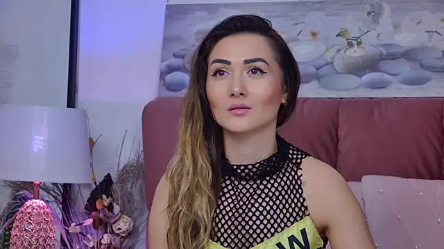 Snapshot of NicolLopeze chatting on 02-06-25, 03:20 NicolLopeze online show from 02-06-25, 03:20