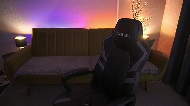 Snapshot of JeysyPotter chatting on 10-09-25, 03:54 JeysyPotter online show from 10-09-25, 03:54