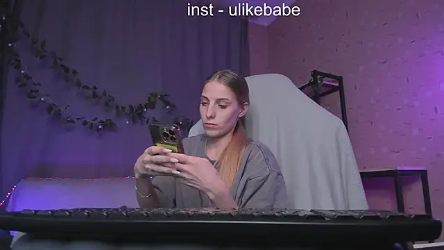 Anna Fink online show from 01-26-25, 04:30