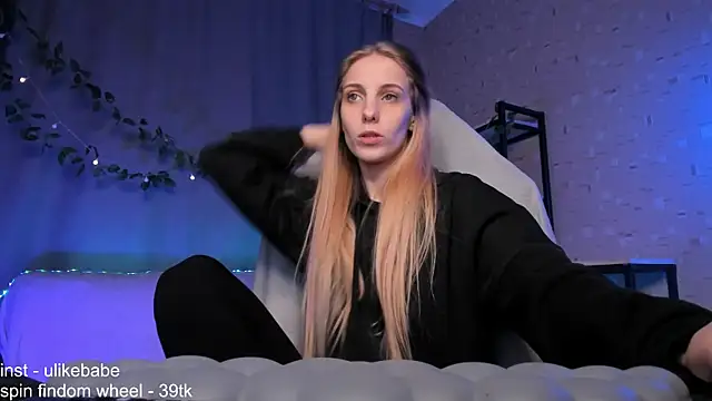 Anna Fink online show from 01-31-25, 05:32