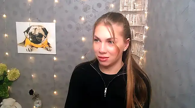 Snapshot of Sport_Tall_Doll chatting on 03-07-25, 08:02 Sport Tall Doll online show from 03-07-25, 08:02