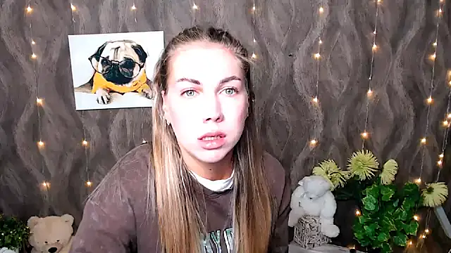 Snapshot of Sport_Tall_Doll chatting on 09-09-25, 06:46 Sport Tall Doll online show from 09-09-25, 06:46