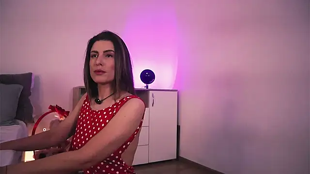 Misslullu online show from 05-27-26, 12:24