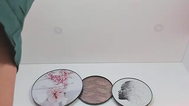 SaharaGarcia   online show from 02-26-25, 01:43