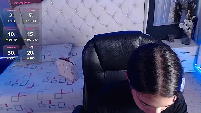 LiaVillalobos online show from 10-01-25, 01:06