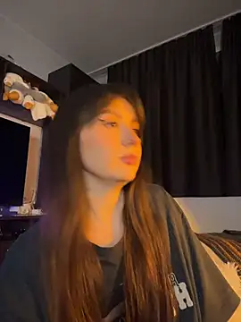 itssophiie online show from 06-07-26, 08:45
