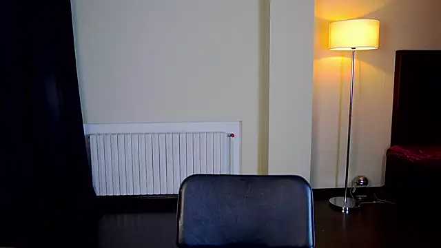 Snapshot of Friend12321 chatting on 02-06-25, 02:00 Friend12321 online show from 02-06-25, 02:00