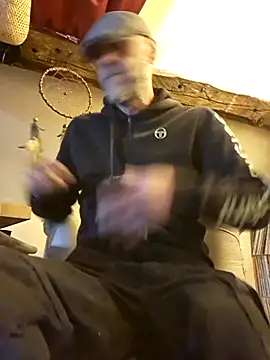 eddouxxx78 online show from 05-12-26, 02:25