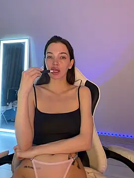 julia fly online show from 03-25-26, 07:36