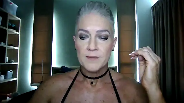 Snapshot of Devon2020 chatting on 11-08-25, 08:47 Devon2020 online show from 11-08-25, 08:47