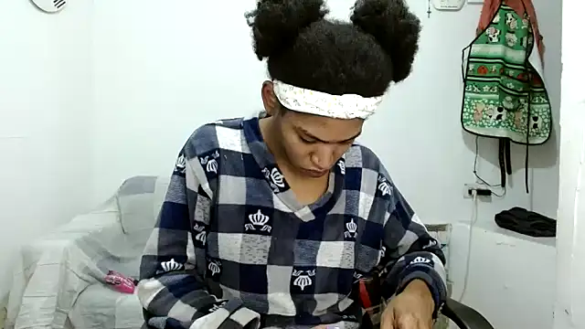 angelamarie1 online show from 11-05-25, 11:21