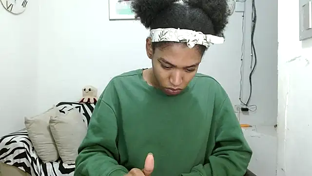 angelamarie1 online show from 02-06-26, 11:57