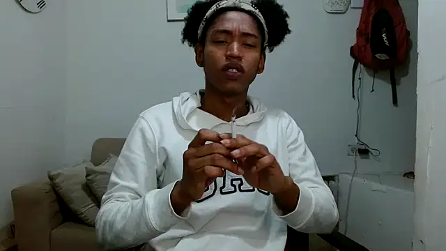 angelamarie1 online show from 02-18-26, 01:45