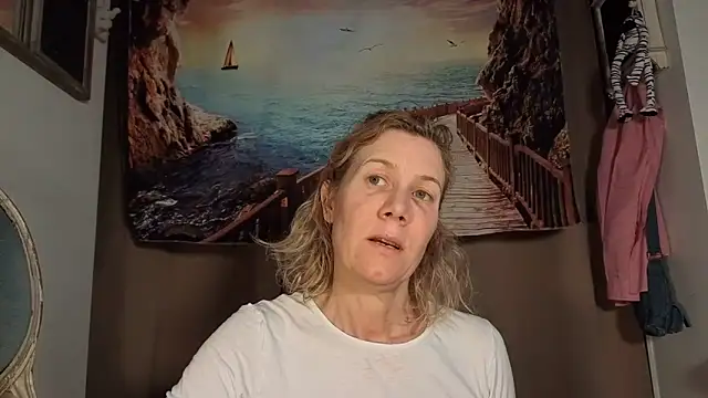 Lola Belgium online show from 05-30-26, 05:37