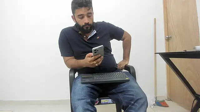 isearchcompany online show from 11-17-25, 08:47