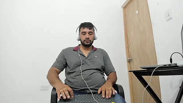 isearchcompany online show from 12-21-25, 05:31