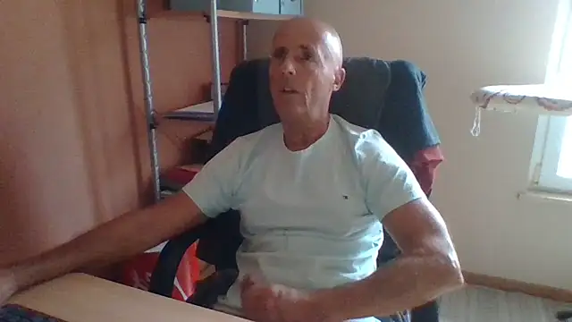 olibrius71 online show from 10-31-25, 02:18