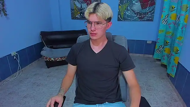 patrik 027 online show from 11-28-25, 06:49